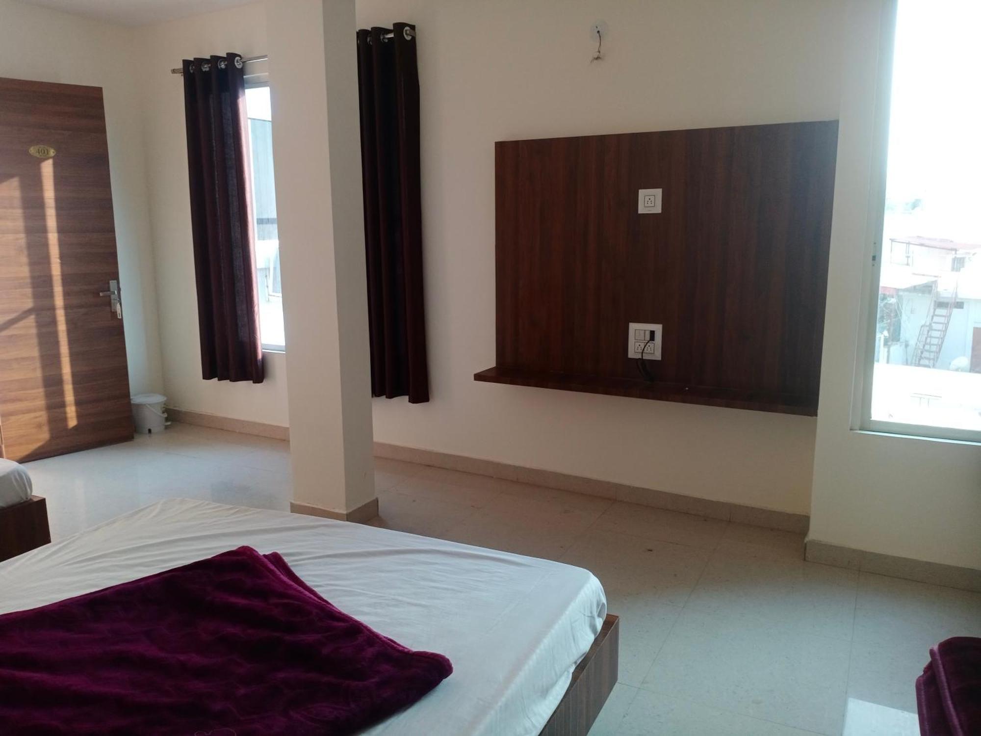 Hotel Soham Palace Ujaim Exterior foto