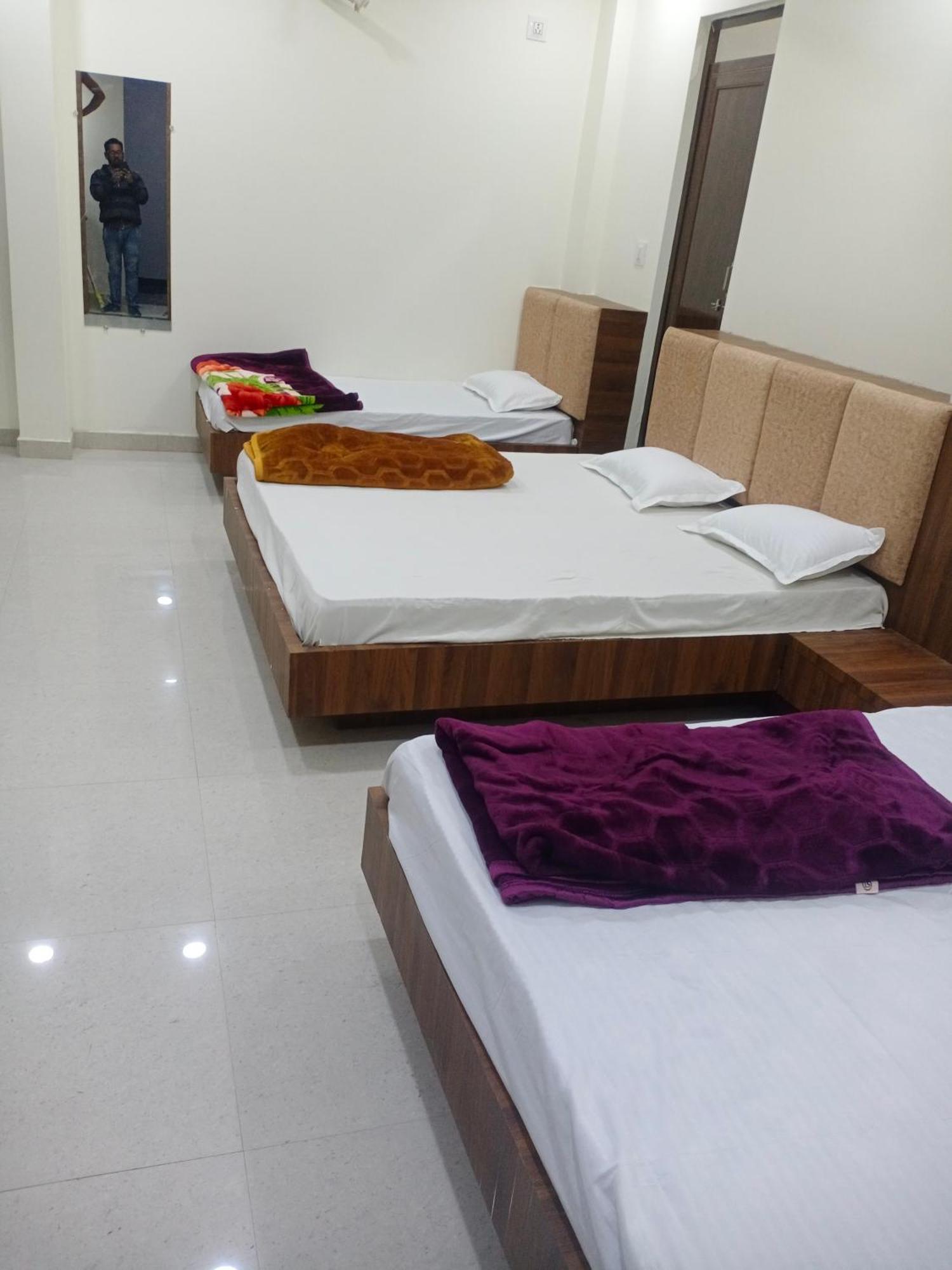 Hotel Soham Palace Ujaim Exterior foto